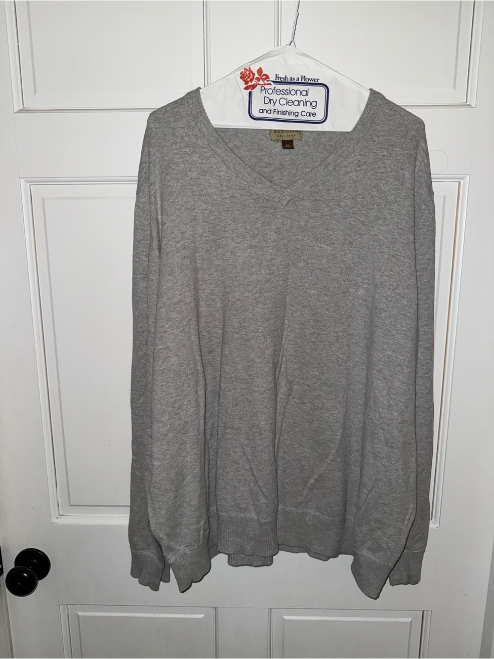 Sonoma Light Gray V-Neck Men's Sweater
